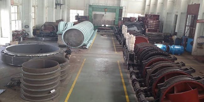 蝶閥加工車(chē)間